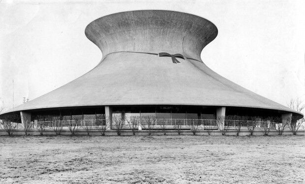 Planetarium bow